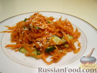 Фото к рецепту: Пряный морковный салат с кунжутом