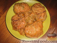 Фото к рецепту: Голубцы из савойской капусты с мясо-грибной начинкой
