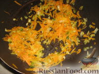 Фото приготовления рецепта: Голубцы из савойской капусты с мясо-грибной начинкой - шаг №2
