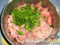 Фото приготовления рецепта: Голубцы из савойской капусты с мясо-грибной начинкой - шаг №6