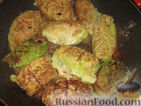 Фото приготовления рецепта: Голубцы из савойской капусты с мясо-грибной начинкой - шаг №15