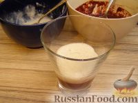 Фото приготовления рецепта: Жареная курица, тушенная в молочно-чесночном соусе (на сковороде) - шаг №14