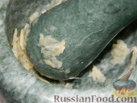 Фото приготовления рецепта: Картофельная запеканка  с помидорами "Серпантин" - шаг №4