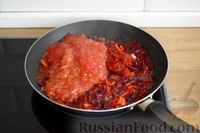 Фото приготовления рецепта: Борщ черниговский с кабачком и яблоком - шаг №6