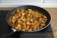 Фото приготовления рецепта: Гранола с яблоками, на сковороде - шаг №6