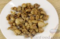 Фото приготовления рецепта: Домашняя шаурма с курицей, грибами и сыром - шаг №6
