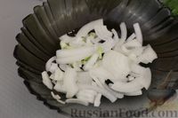 Фото приготовления рецепта: Салат из редьки с печенью - шаг №3