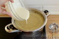 Фото приготовления рецепта: Суп с копчёной колбасой и сметаной - шаг №13