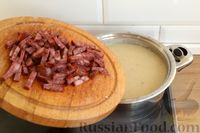 Фото приготовления рецепта: Суп с копчёной колбасой и сметаной - шаг №15