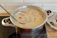 Фото приготовления рецепта: Суп с копчёной колбасой и сметаной - шаг №19