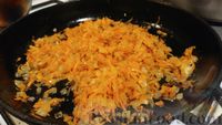 Фото приготовления рецепта: Закусочный печёночный торт с морковью - шаг №8