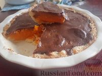 Фото приготовления рецепта: Тыквенный пирог с мандаринами и шоколадной глазурью - шаг №16