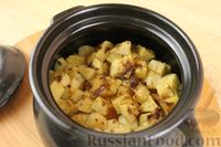 Фото приготовления рецепта: Тыква, тушеная с яблоками, орехами и корицей - шаг №8