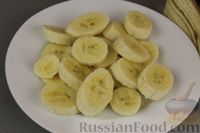 Фото приготовления рецепта: Смузи из авокадо, банана, яблока и винограда - шаг №2