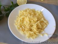 Фото приготовления рецепта: Салат из свеклы с лимонным соком - шаг №4