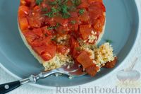 Фото приготовления рецепта: Салат из помидоров с фасолью, болгарским перцем и брынзой - шаг №4