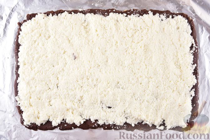 Десерт без выпечки: рецепт шоколадного рулета с кокосовой начинкой