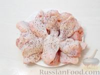 Фото приготовления рецепта: Хрустящие куриные крылышки в лимонном маринаде (в духовке) - шаг №3