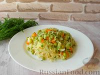 Фото к рецепту: Картофельный салат с квашеной капустой и горошком