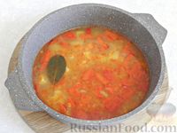 Фото приготовления рецепта: Суп-рагу с фрикадельками, рисом и овощами - шаг №11