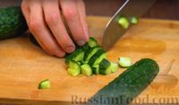 Фото приготовления рецепта: Слоёный салат "Филадельфия", или Ленивые суши - шаг №8
