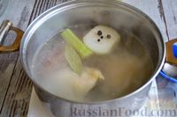 Фото приготовления рецепта: Суп из тыквы с пшеном, шампиньонами и консервированным горошком - шаг №4