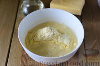 Фото приготовления рецепта: Кукурузные лепёшки с сырной начинкой - шаг №2