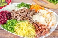 Фото к рецепту: Салат «Чафан» с говядиной, квашеной капустой и беконом