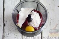 Фото приготовления рецепта: Печеночные рулетики с начинкой из овощей и сыра - шаг №2