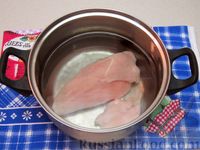 Фото приготовления рецепта: Крем-суп из брокколи и тыквы с курицей и сухариками - шаг №2