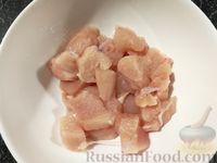 Фото приготовления рецепта: Куриное филе, запеченное с брокколи, под сырным соусом - шаг №2