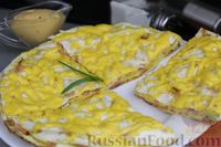 Фото к рецепту: Омлет в лаваше с колбасой и сыром
