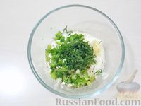 Фото приготовления рецепта: Рыба, запеченная под соусом из сметаны, помидоров и сыра - шаг №6