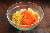 Фото приготовления рецепта: Салат с курицей, пекинской капустой, кукурузой и морковью по-корейски - шаг №7