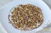 Фото приготовления рецепта: Печёночный торт с грибами и сыром - шаг №20