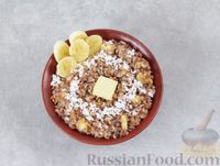 Фото приготовления рецепта: Гречневая каша на молоке с бананом и кокосовой стружкой - шаг №10