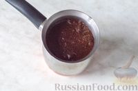 Фото приготовления рецепта: Горячий шоколад с кофе и с перцем чили - шаг №6