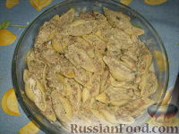Фото приготовления рецепта: Ракушки, фаршированые грибами и домашними колбасками - шаг №8