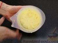 Фото приготовления рецепта: Меренговый рулет с лимонным заварным кремом - шаг №2