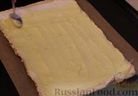 Фото приготовления рецепта: Меренговый рулет с лимонным заварным кремом - шаг №16