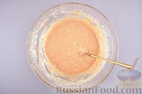 Фото приготовления рецепта: Морковный кекс с апельсином - шаг №10