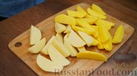 Фото приготовления рецепта: Картошка, запечённая с сыром, в духовке - шаг №1