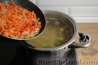 Фото приготовления рецепта: Суп с мясными фрикадельками, капустой и пшеном - шаг №10
