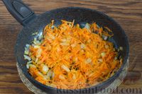 Фото приготовления рецепта: Макароны с фасолью, рисом и маринованными грибами в томатном соусе - шаг №4