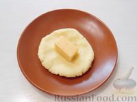 Фото приготовления рецепта: Картофельные маффины с сыром - шаг №9