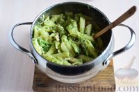 Фото приготовления рецепта: Паста с брокколи, ветчиной и сыром - шаг №12