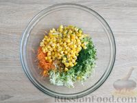 Фото приготовления рецепта: Салат из пекинской капусты с кукурузой, морковью и арахисом - шаг №6