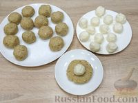 Фото приготовления рецепта: Овсяное печенье с творожно-кокосовой начинкой - шаг №14