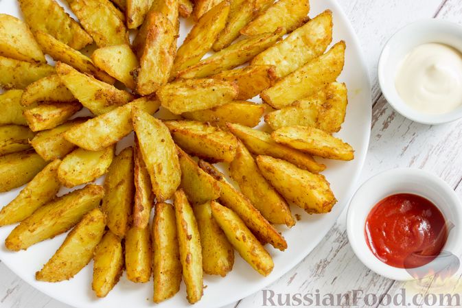 Рецепт запечённых картофельных долек: просто и вкусно