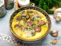 Фото приготовления рецепта: Сырный суп с грибами и колбасками - шаг №17